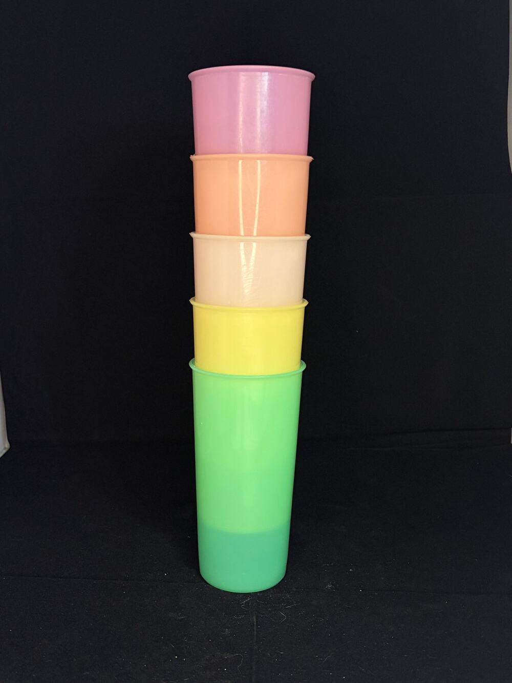 Vintage Tupperware Cup Set
